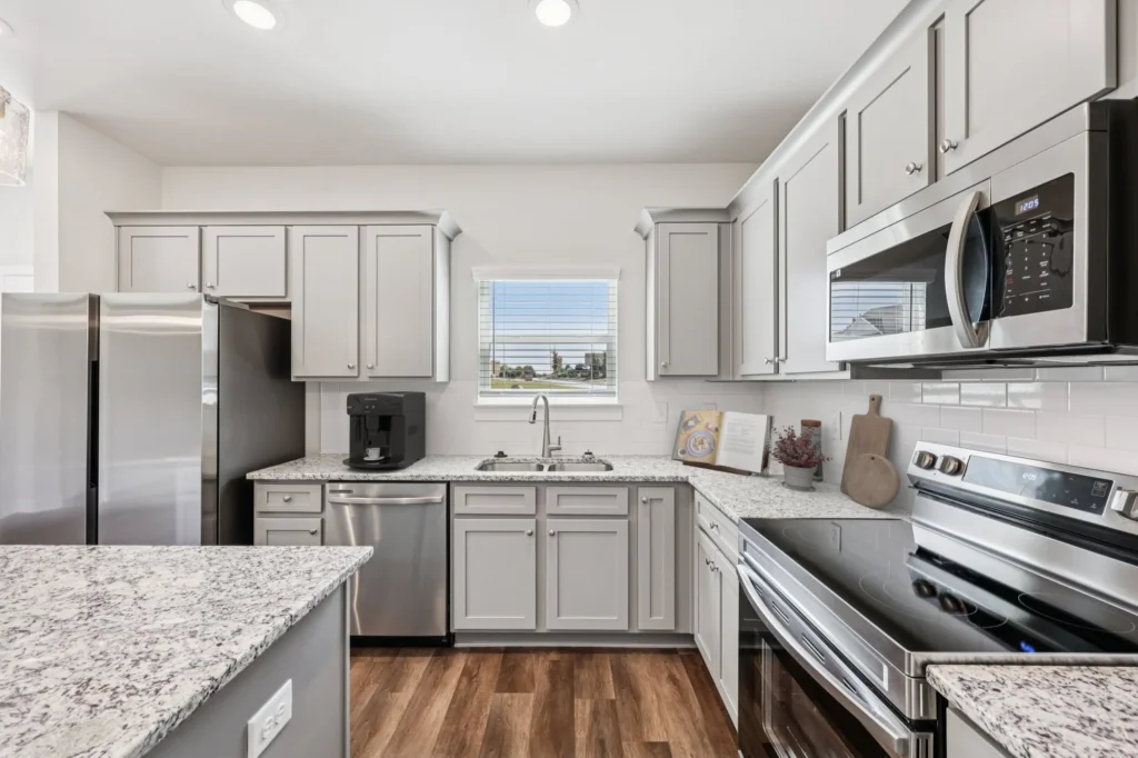 69 web or mls Stately Oaks Ct S1309 19 012