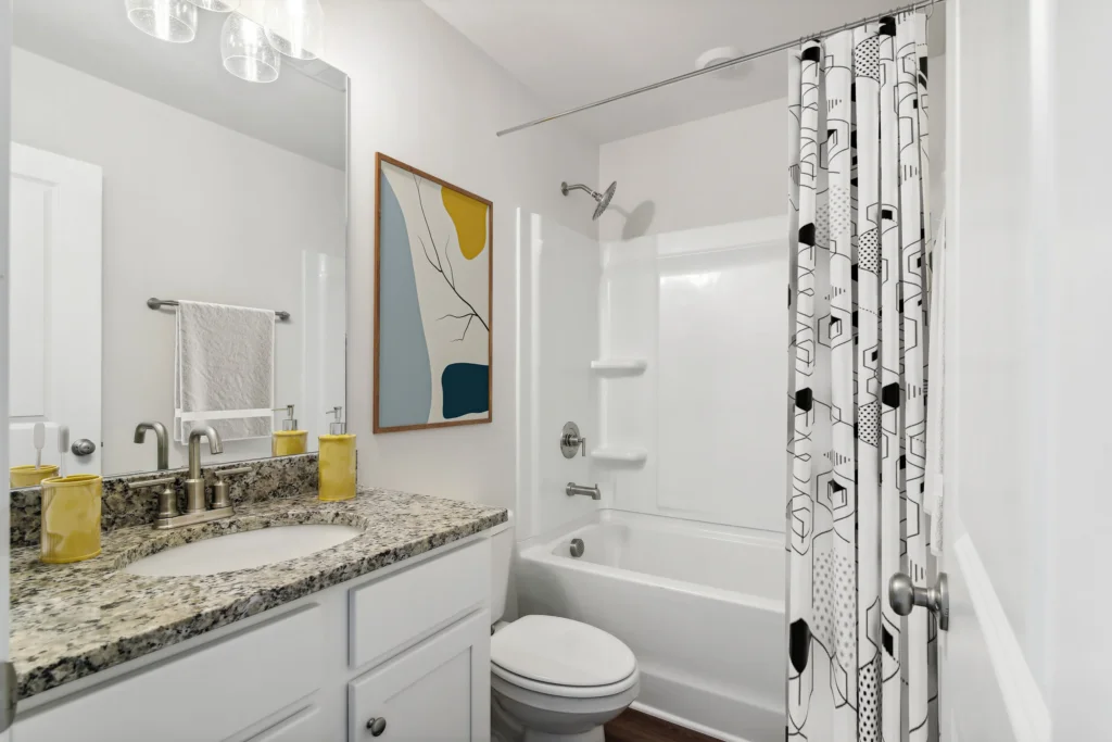 Poplar Row Hoschton bathroom