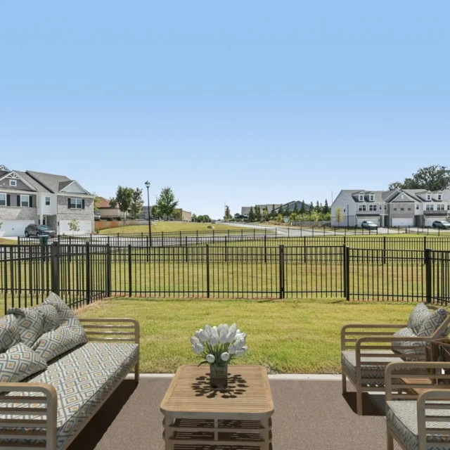 Poplar Row Hoschton GA Apartments for Rent patio